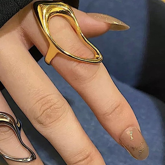 Irregular Hollow Out Gold Plated Ring - Picture 5 of 6